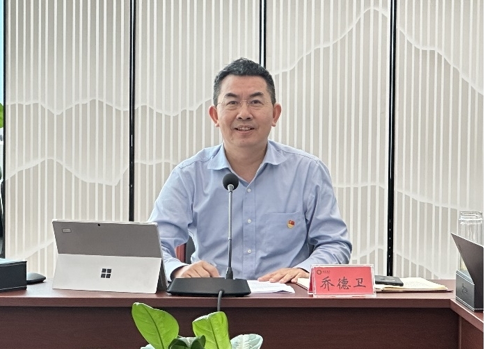 环球360集团党委理论学习中心组召开第七次集中学习钻研会